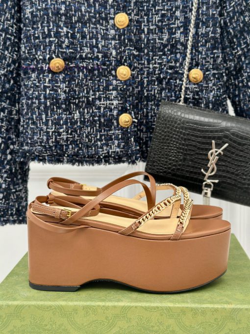 Gucci24S Spring/Summer New Product ShowThick soled chain sandalsG Home is reflecting a sense8w2m9c9f - Image 2