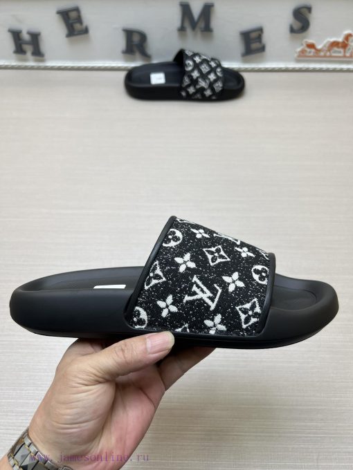 LV Louis Vuitton's popular men's slippers on the official website are now available for sale7nn8paz3 - Image 6