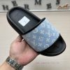LV Louis Vuitton's popular men's slippers on the official website are now available for salevs9qhjf0