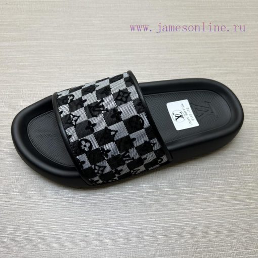 LV Louis Vuitton's popular men's slippers on the official website are now available for sale2rr2ry5b - Image 9