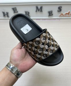 LV Louis Vuitton's popular men's slippers on the official website are now available for salem3dn2n0v
