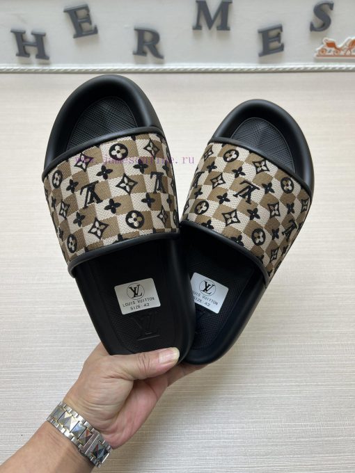LV Louis Vuitton's popular men's slippers on the official website are now available for salem3dn2n0v - Image 3