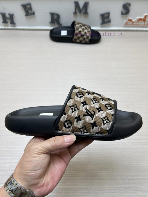 LV Louis Vuitton's popular men's slippers on the official website are now available for salem3dn2n0v - Image 6