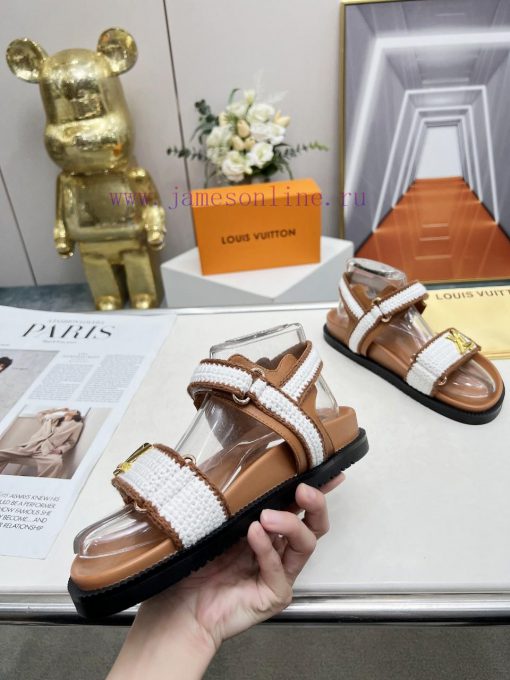p. Louis Vuitton's spring and summer new slippers are hot on the market, with 11 high-end cu3wtaep02 - Image 8