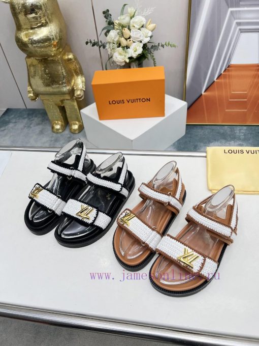 p. Louis Vuitton's spring and summer new slippers are hot on the market, with 11 high-end cu6mr1jw7b - Image 10