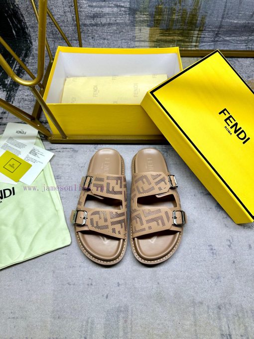 FENDI's latest popular double strap flat bottom slippers, laser engraved FF pattern on brown8gu8b5nc - Image 3
