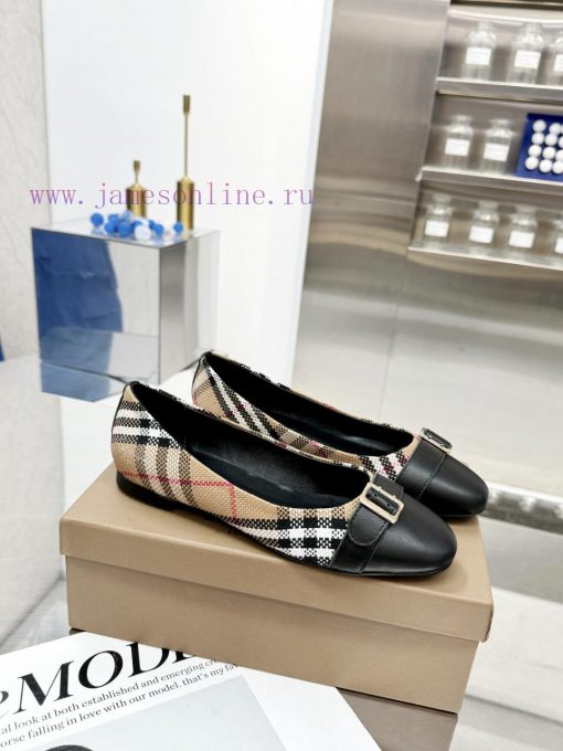 Burberry's classic plaid flat shoes are the least picky and age limited shoes to date. Everybyu7ynx2 - Image 6