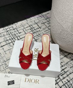 Dior 24/Early Spring Hot selling SlippersThis high-heeled shoe reinterprets the La Parusiennj4mlckio