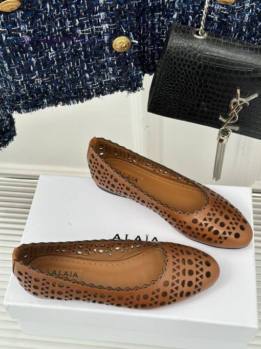 AlAIA | Classic retro hollowed out single shoe from AlAIAFull of girlish style, with both moadrrf251 - Image 4