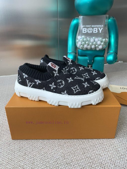Top tierBrand Louis Vuitton Standard Size Men's Size 39-4545 Customized Grade Official Websitkvwskh6 - Image 3