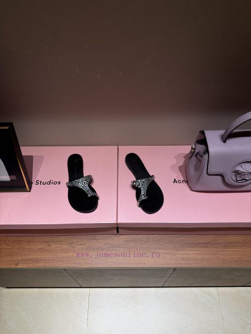 The mostGIUSEPPE ZANOTTI GZ's pair of rhinestone slippersThis series of slippers really give7ncqiavv - Image 3