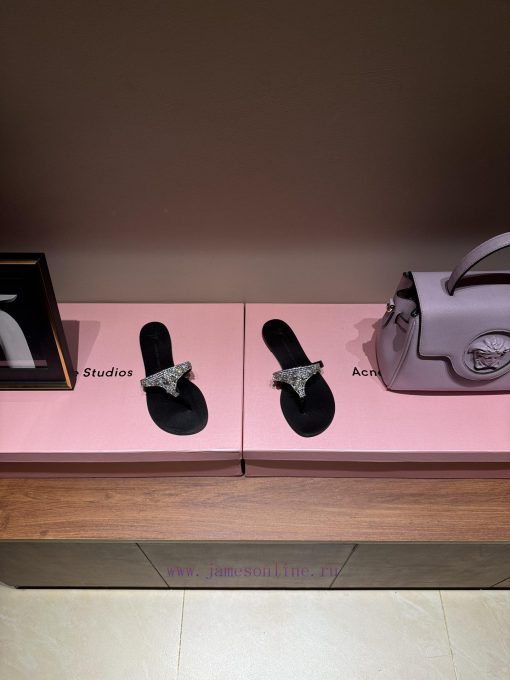 The mostGIUSEPPE ZANOTTI GZ's pair of rhinestone slippersThis series of slippers really give51qhwn1h - Image 3