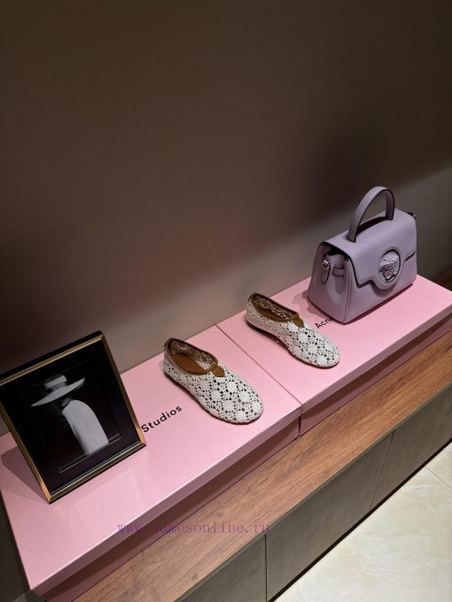 The mostShoes chased after and asked N times when going out 🥿Of course it's Loro Piana,New sr9ti305v - Image 2