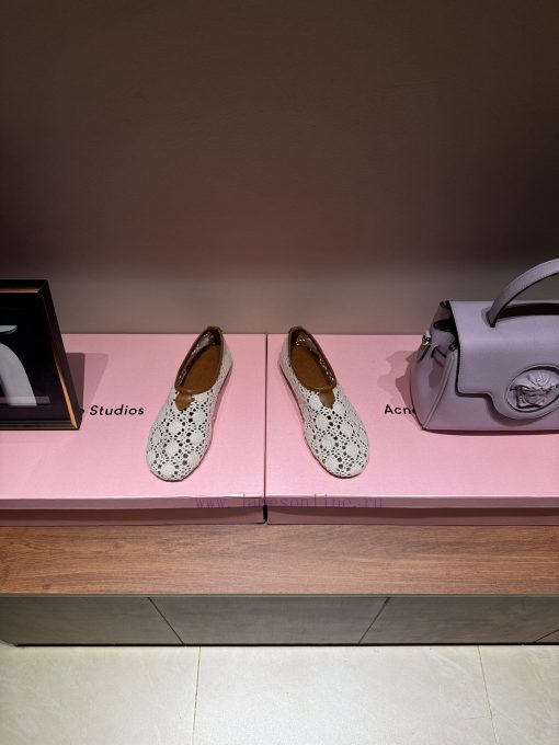 The mostShoes chased after and asked N times when going out 🥿Of course it's Loro Piana,New sr9ti305v - Image 4