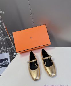 Hermes Autumn/Winter New Collection Mary JaneThe only H family strap Mary Jane's minimalist 41adhrk9