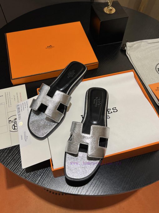 HERMES Hermes, Palm Pattern Series H Trailer, Made with 11 High Altitude Edition Shoes, Top 30v9pph6 - Image 8