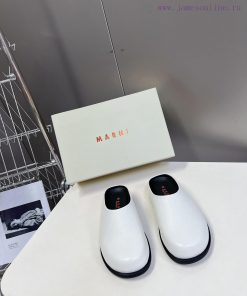 Marni Classic Half Slippers for Spring and Summer: This pair of slippers with contrasting co7uno6hfu