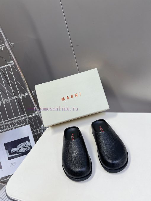 Marni Classic Half Slippers for Spring and Summer: This pair of slippers with contrasting cojjrjt5tv