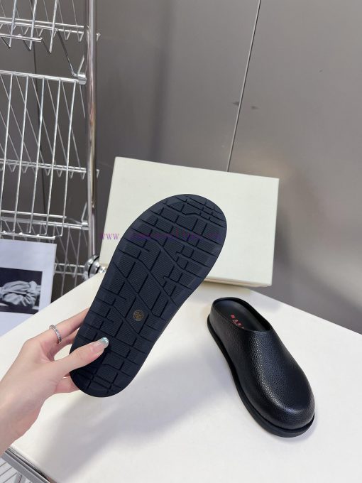 Marni Classic Half Slippers for Spring and Summer: This pair of slippers with contrasting cojjrjt5tv - Image 10