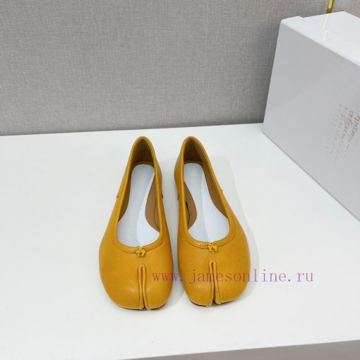 Upgraded version, MaisonMargiela Martin Margiela, a classic split toe single shoe Half a tramvbpjpad