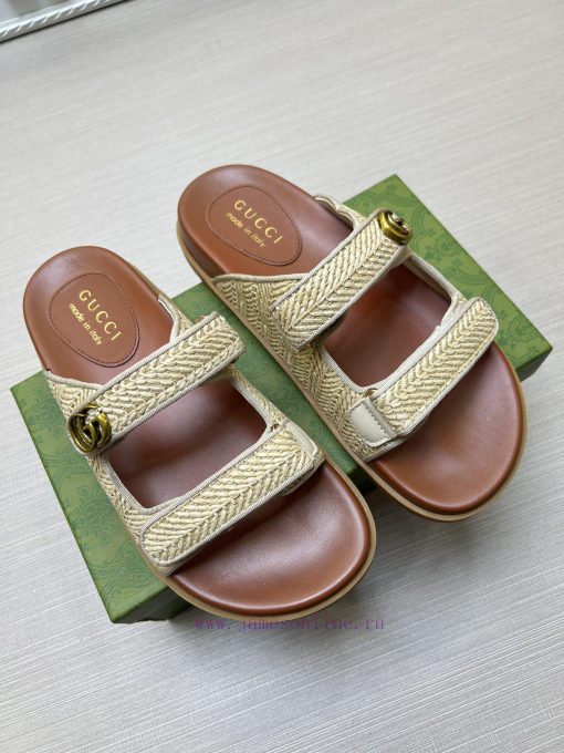 GucciGucci's popular men's fashion slippers are a must-have for spring and summer. The shoe7w9wdsdd - Image 4