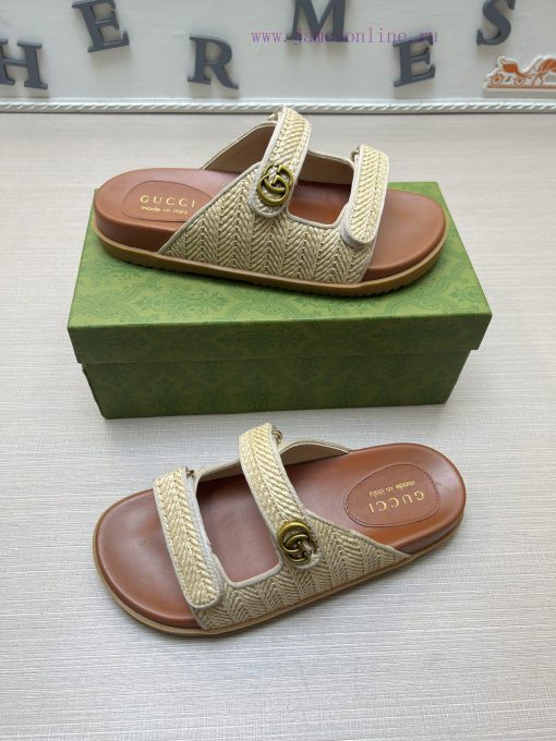 GucciGucci's popular men's fashion slippers are a must-have for spring and summer. The shoe7w9wdsdd - Image 5