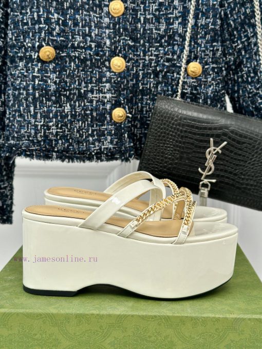 Gucci24S Spring/Summer New Product ShowThick soled chain slippersG Home is reflecting a sens0npvka2j - Image 2