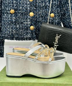 Gucci24S Spring/Summer New Product ShowThick soled chain slippersG Home is reflecting a senskj3wg8bn