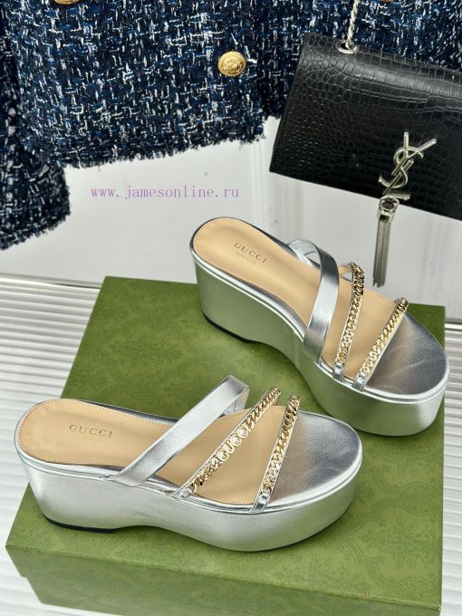 Gucci24S Spring/Summer New Product ShowThick soled chain slippersG Home is reflecting a senskj3wg8bn - Image 4