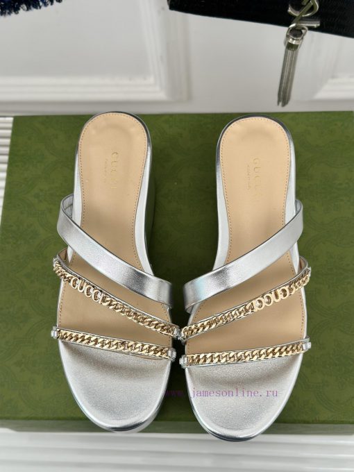 Gucci24S Spring/Summer New Product ShowThick soled chain slippersG Home is reflecting a senskj3wg8bn - Image 5