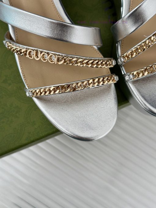 Gucci24S Spring/Summer New Product ShowThick soled chain slippersG Home is reflecting a senskj3wg8bn - Image 8