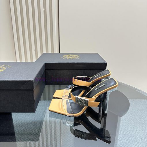 The most2024 Milan Fashion Show Transparent PVC High Heel SandalsExquisite high-heeled sanda7e2r0uj5