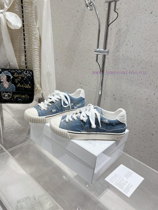 MaisonMargiela MM6, a worn-out German style training shoe, is a casual sports shoeThis Germavcr6p9st - Image 3