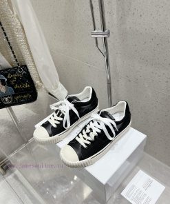 MaisonMargiela MM6, a worn-out German style training shoe, is a casual sports shoeThis Germaz6r2d1z6