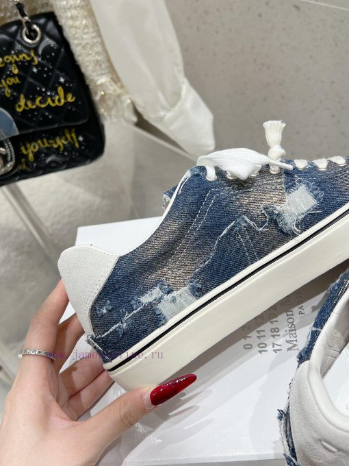 MaisonMargiela MM6, a worn-out German style training shoe, is a casual sports shoeThis Germa3bsv2z75 - Image 9