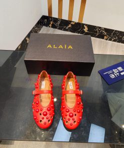 ALAIA's latest ballet shoes for 2024, featuring a unique heart-shaped design and a sexy look8v2ejwsn