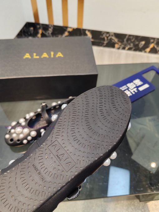 ALAIA's latest ballet shoes for 2024, featuring a unique heart-shaped design and a sexy lookbs0r9cy6 - Image 7