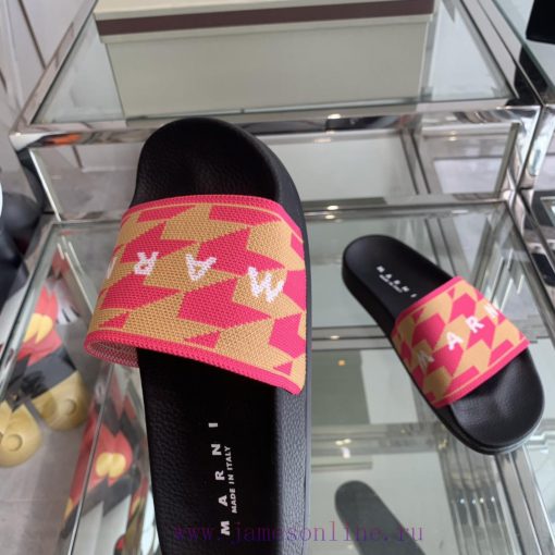 Marni's new spring and summer couple style slippers exude the necessary atmosphere for summej4jv1e7a - Image 6