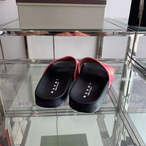 Marni's new spring and summer couple style slippers exude the necessary atmosphere for summej4jv1e7a - Image 7
