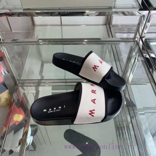 Marni's new spring and summer couple style slippers exude the necessary atmosphere for summe11zvnsg0 - Image 8