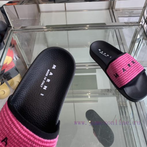 Marni's new spring and summer couple style slippers exude the necessary atmosphere for summe9is3nqru - Image 5