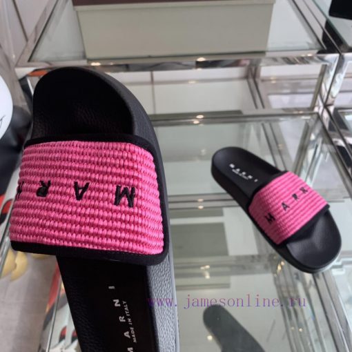 Marni's new spring and summer couple style slippers exude the necessary atmosphere for summe9is3nqru - Image 6