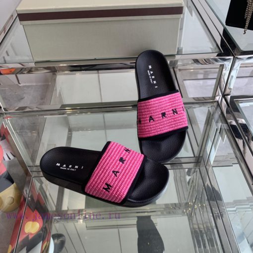Marni's new spring and summer couple style slippers exude the necessary atmosphere for summe9is3nqru - Image 9