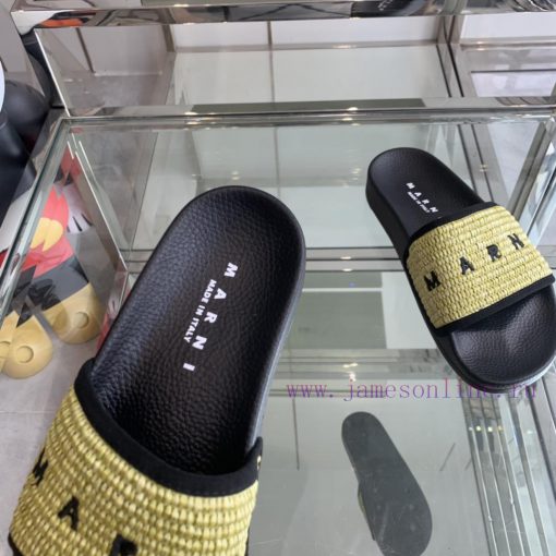 Marni's new spring and summer couple style slippers exude the necessary atmosphere for summe8tk454ac - Image 5