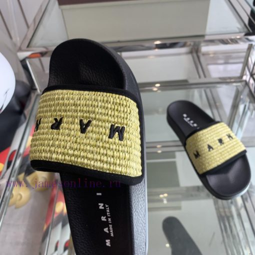 Marni's new spring and summer couple style slippers exude the necessary atmosphere for summe8tk454ac - Image 6