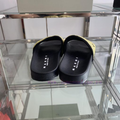 Marni's new spring and summer couple style slippers exude the necessary atmosphere for summe8tk454ac - Image 7