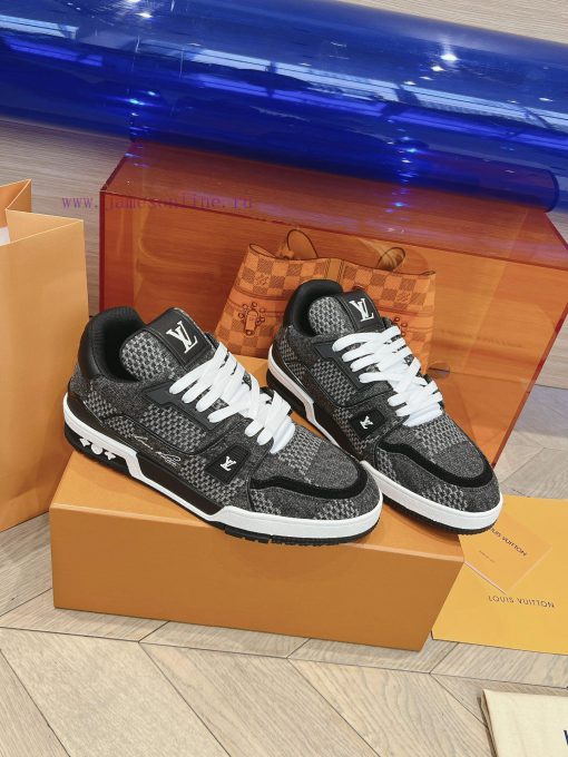 Louis Vuitton's new checkerboard denim trainer sneakers for couplesSizes 35-45pbyveqii - Image 4