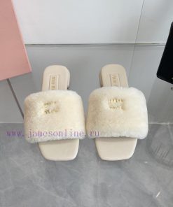 2 ⃣ ️0 ⃣ ️2 ⃣ ️4 ️⃣ Miumi * ss autumn and winter new flat bottomed woolen slippersTop tier——6ds2iujs