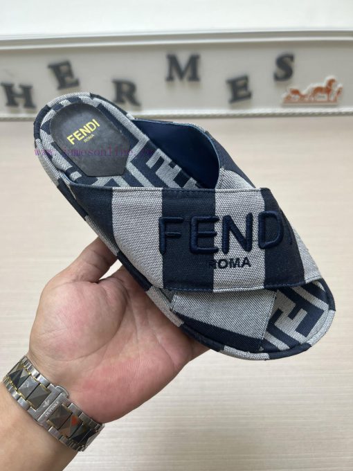 Couple styleFENDI's latest thick soled slippers for spring and summer, featuring an embroidenw1209cg - Image 2