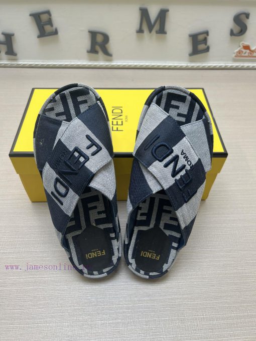 Couple styleFENDI's latest thick soled slippers for spring and summer, featuring an embroidenw1209cg - Image 3